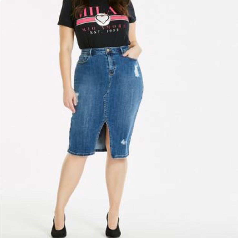 Simply Be “Mid Stonewash” Distressed Denim Skirt